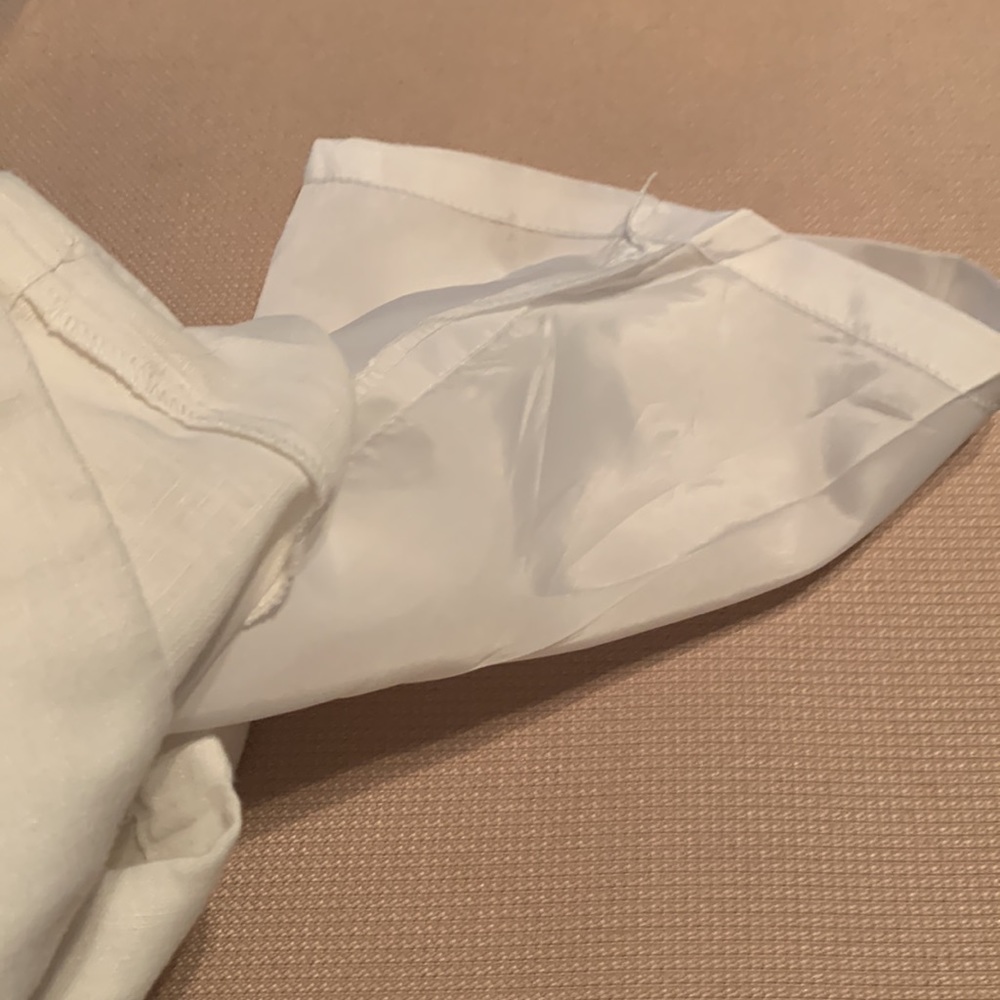 JM Collection 100% White Lined Linen Elastic Waist Capris - Picture 6 of 8
